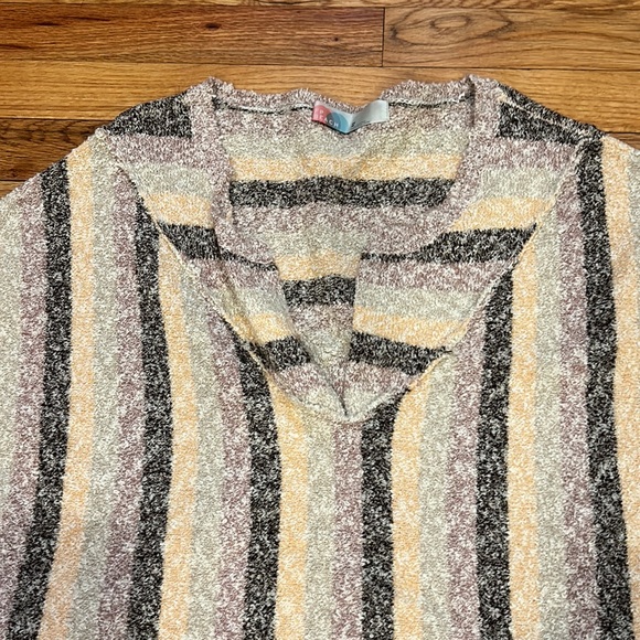 Free people beach coverup - Picture 2 of 4